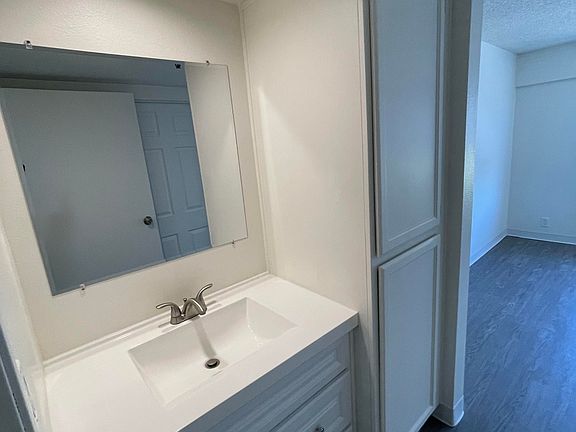 5th image of 363 E Gilbert St #404