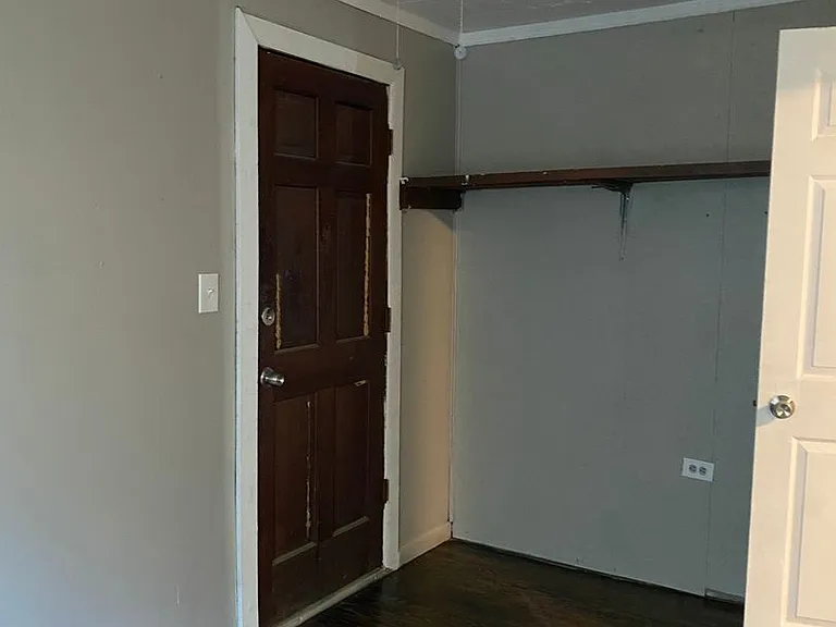 2512 Crescent Ln — Photo 5