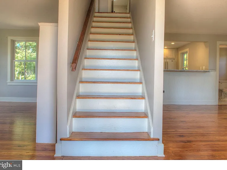 5253 Upper Mountain Rd — Photo 12