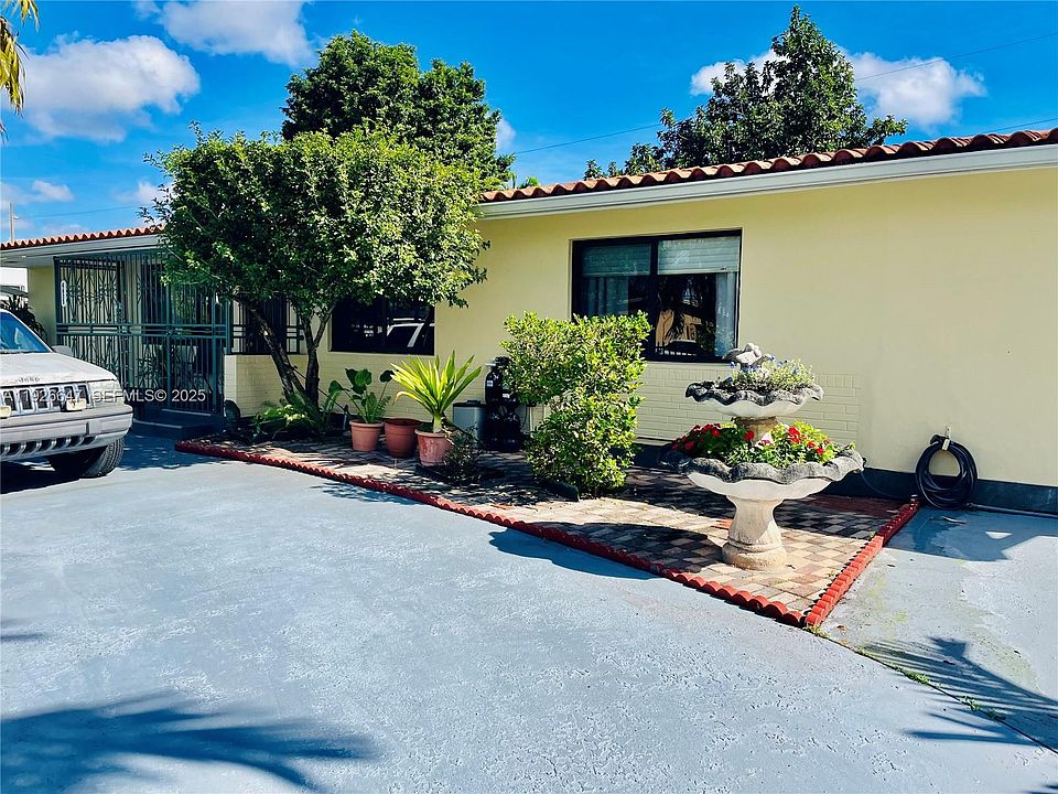 1st image of 4635 SW 95th Ave