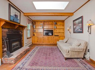 16 Scenic Dr, Wilbraham, MA 01095