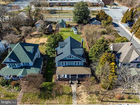 2nd image of 315 Chesterfield Ave