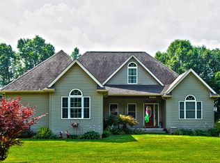 8288 Robins Ln, Battle Creek, MI 49014