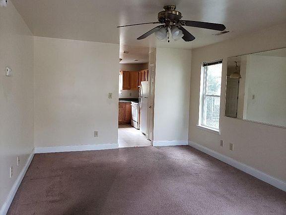4th image of 918 Loudon Ave NW