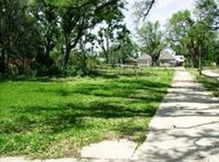 1326 E Beach Blvd, Gulfport, MS 39501