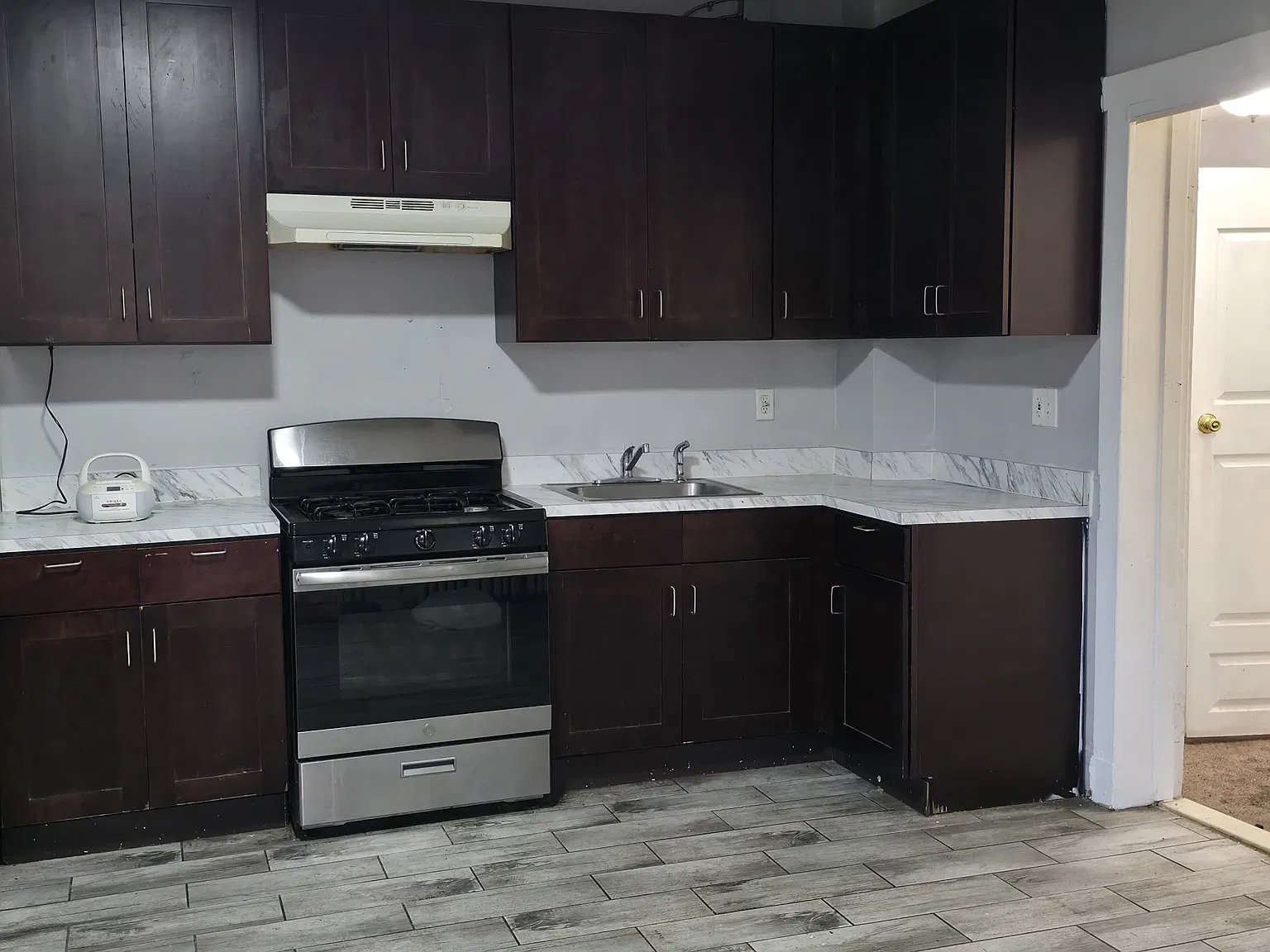2 bed, 1000 sqft, $2,000 — Photo 1