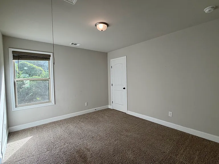 235 Sanctuary Dr — Photo 23