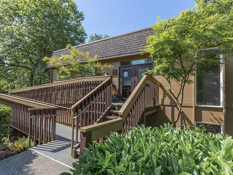 Fairwood Apartments — Photo 30