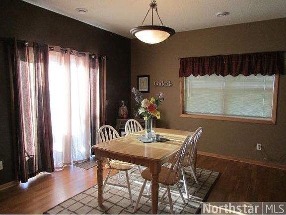 4th image of 2376 Vierling Dr E