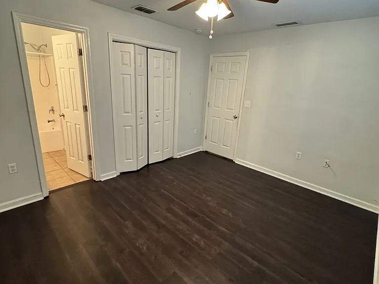 2738 W Tharpe St #105 — Photo 9
