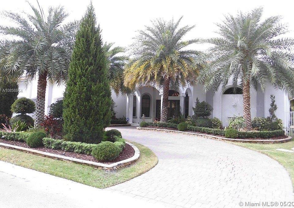 1st image of 612 Enclave Cir E #156