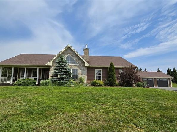 425-431 Main Street, Burin, NL A0E1G0