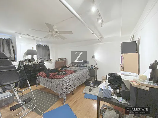 Rented by ZealEstate Group Inc | media 9