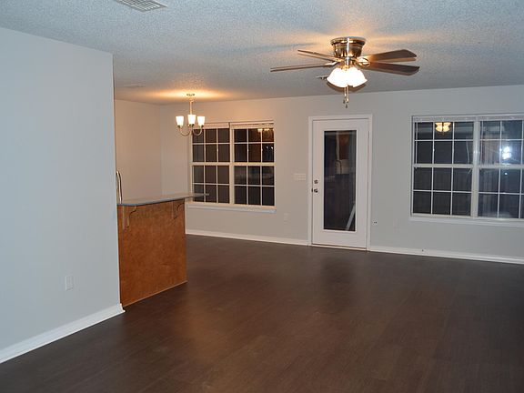 3rd image of 5178 Victoria Dr