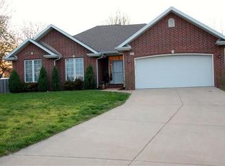 961 E Maryland Ct, Springfield, MO 65810