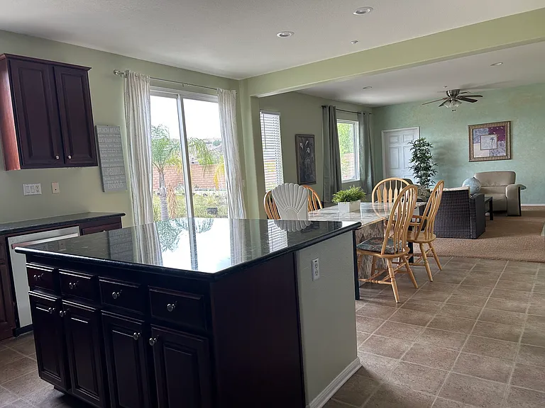 1813 W Ash St #2A — Photo 3