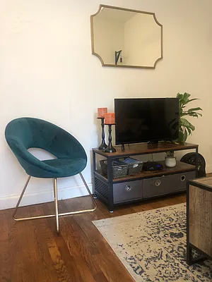 Rented by Oxford Property Group | media 37