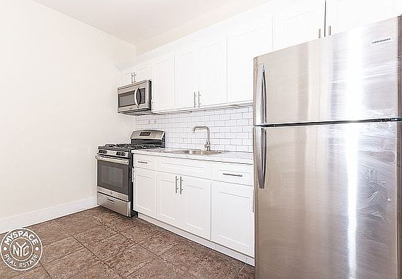 3rd image of 68 Saint Pauls Pl APT D1