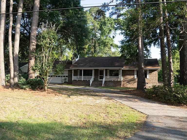 2504 Hermitage Rd — Photo 2