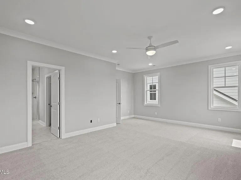 319 Taylorwood Dr — Photo 16