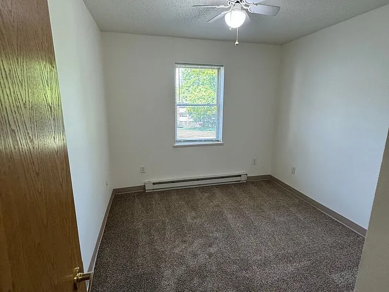 90 E Gridley Ave — Photo 76