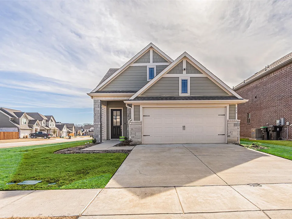 579 Ruthye Ln
