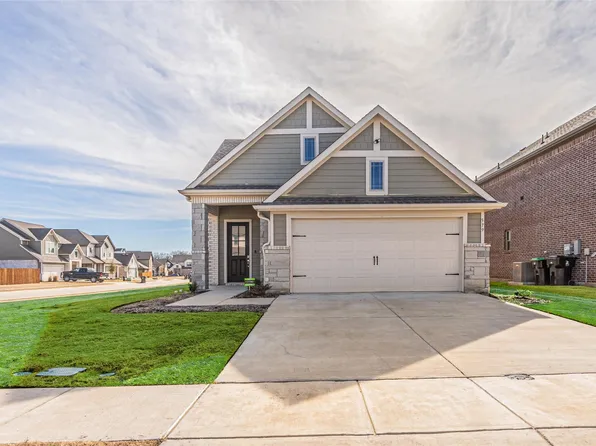 579 Ruthye Ln, Pilot Point, TX 76258