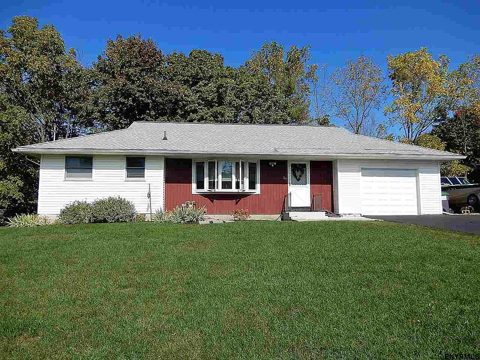 1st image of 38 Oxford Cir