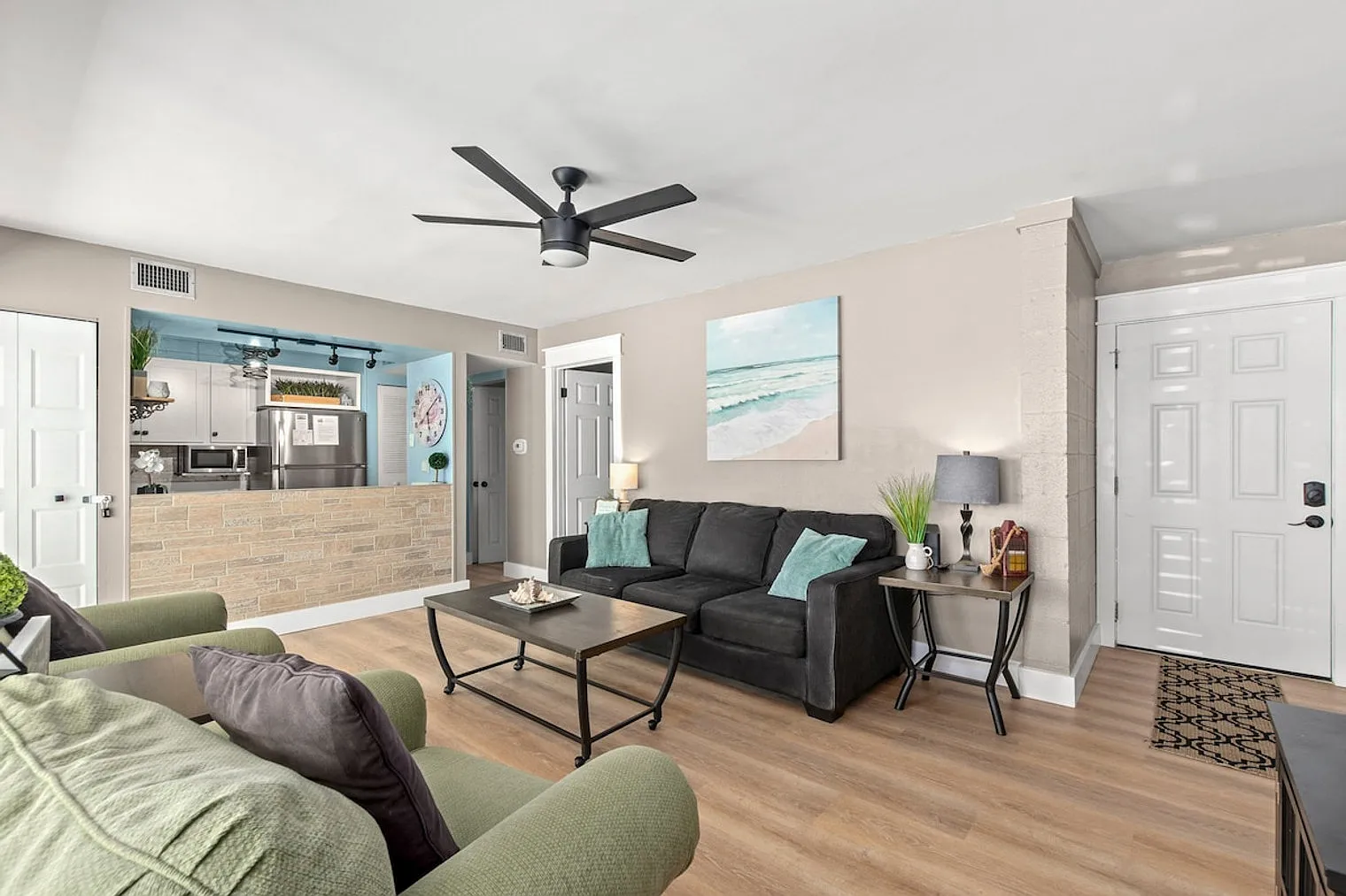 1 bed, 1.0 bath, 731 sqft, $1,753 — Photo 3