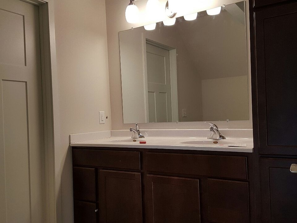 1st image of 651 21st St Unit 27