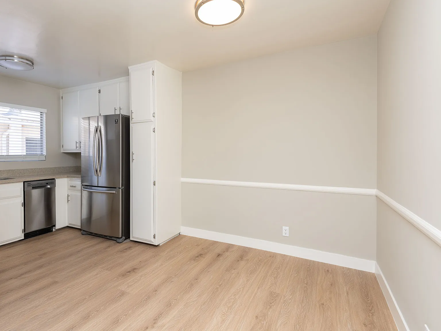 2 bed, 800 sqft, $2,995 — Photo 4