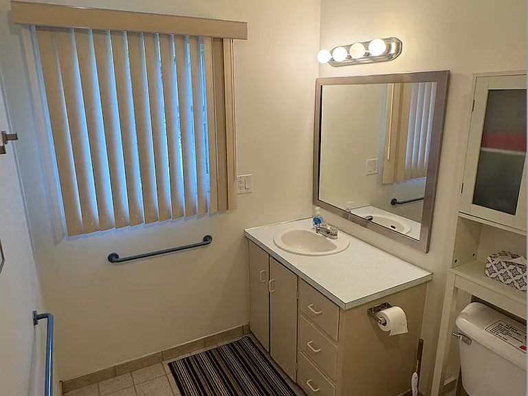 2500 Lakefront Dr — Photo 9