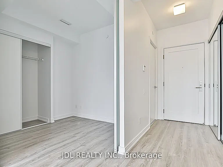 28 Wellesley St E #1808 — Photo 5