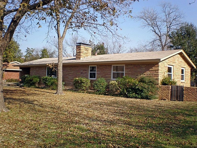 1st image of 4116 Cummings Dr W