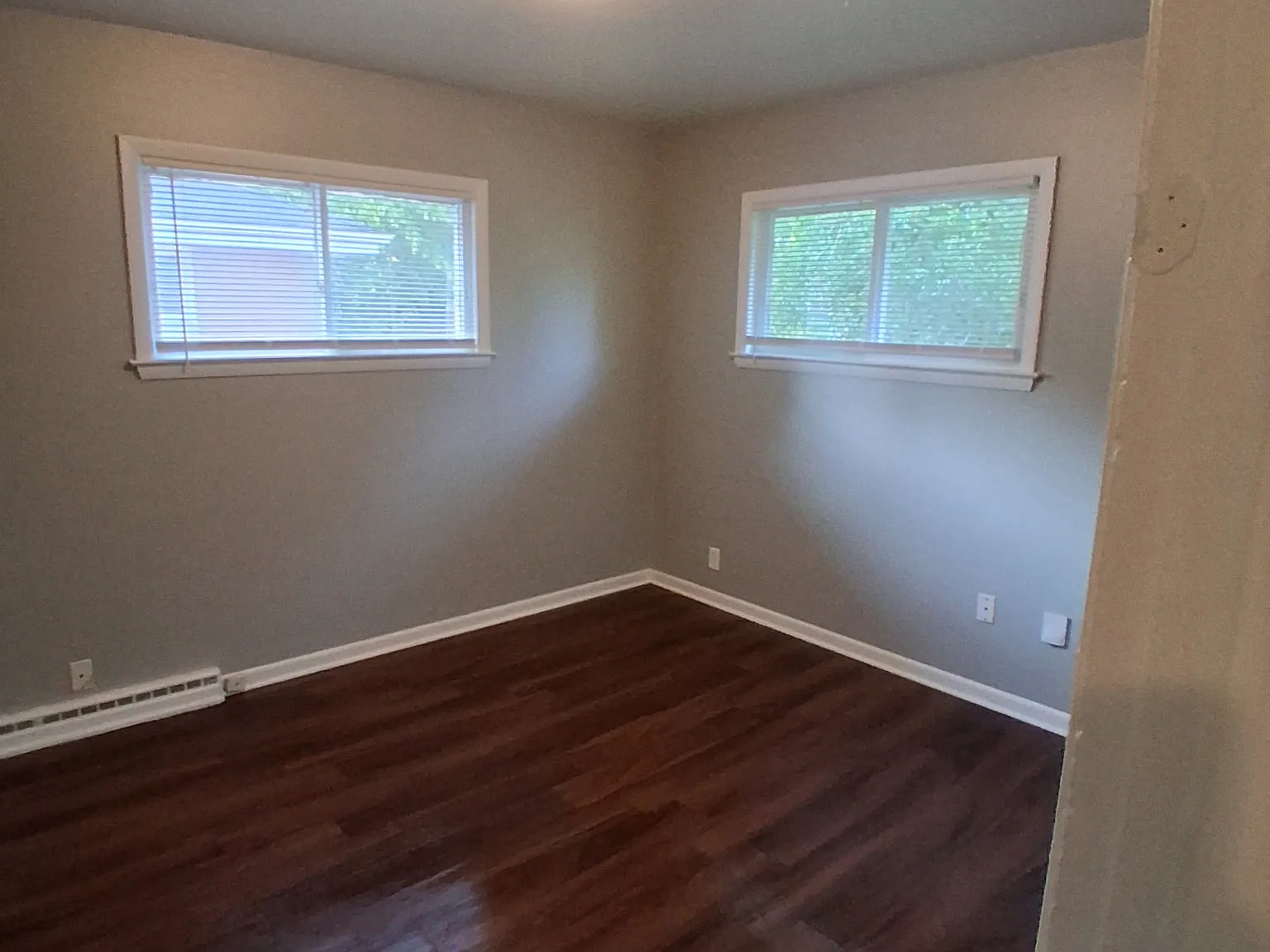 3 bed, $1,305 — Photo 4