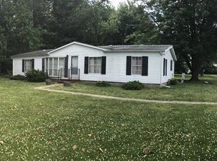 6835 W Parkewood Rd, Rosedale, IN 47874