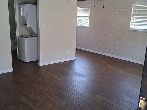 2nd image of 3426 N Miller Rd #1