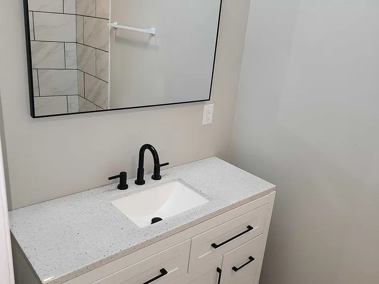 18 Michigan Ln #2 — Photo 8