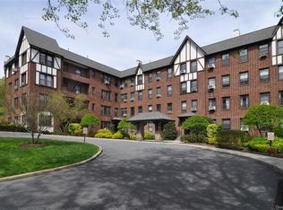 246 Bronxville Rd APT L2, Bronxville, NY 10708