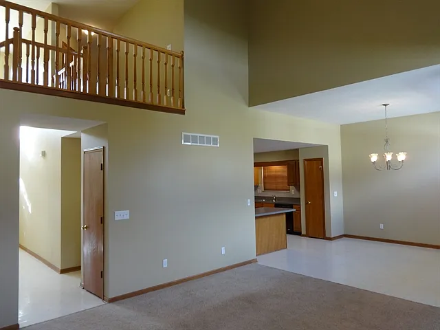 4936 Claymill Dr — Photo 5
