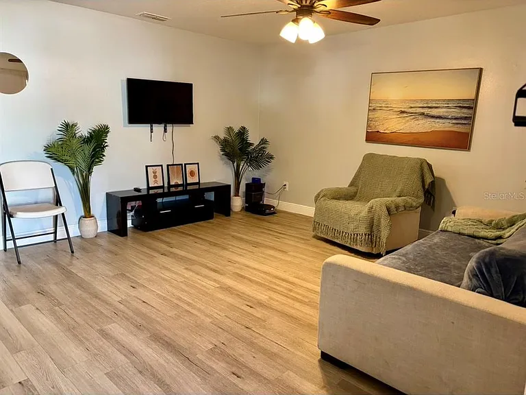 3517 Bishop Eddie Newkirk Way — Photo 2