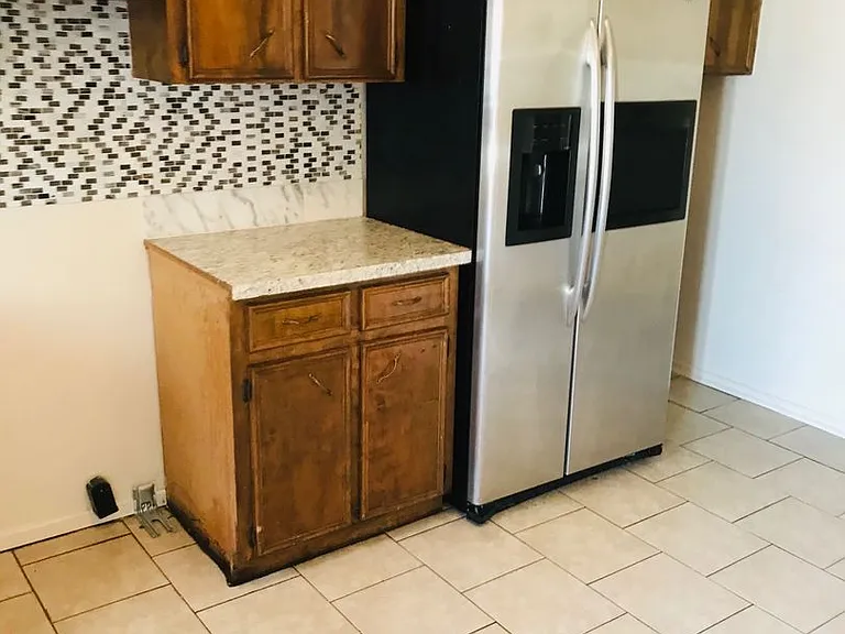 2601 E Sunset Cir #B — Photo 2