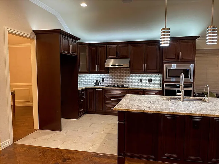 401 Sagebrush Trl — Photo 5