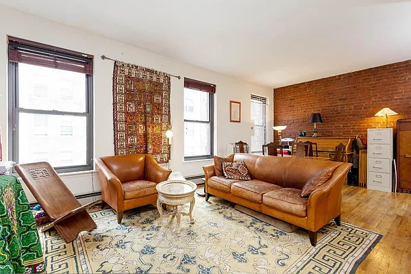 Rented by Town Residential | media 28