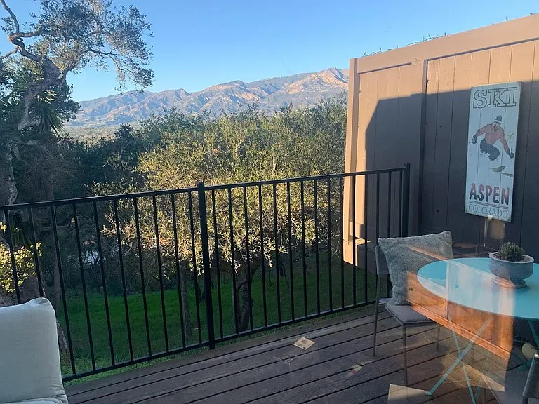 988 Miramonte Dr #7 — Photo 2