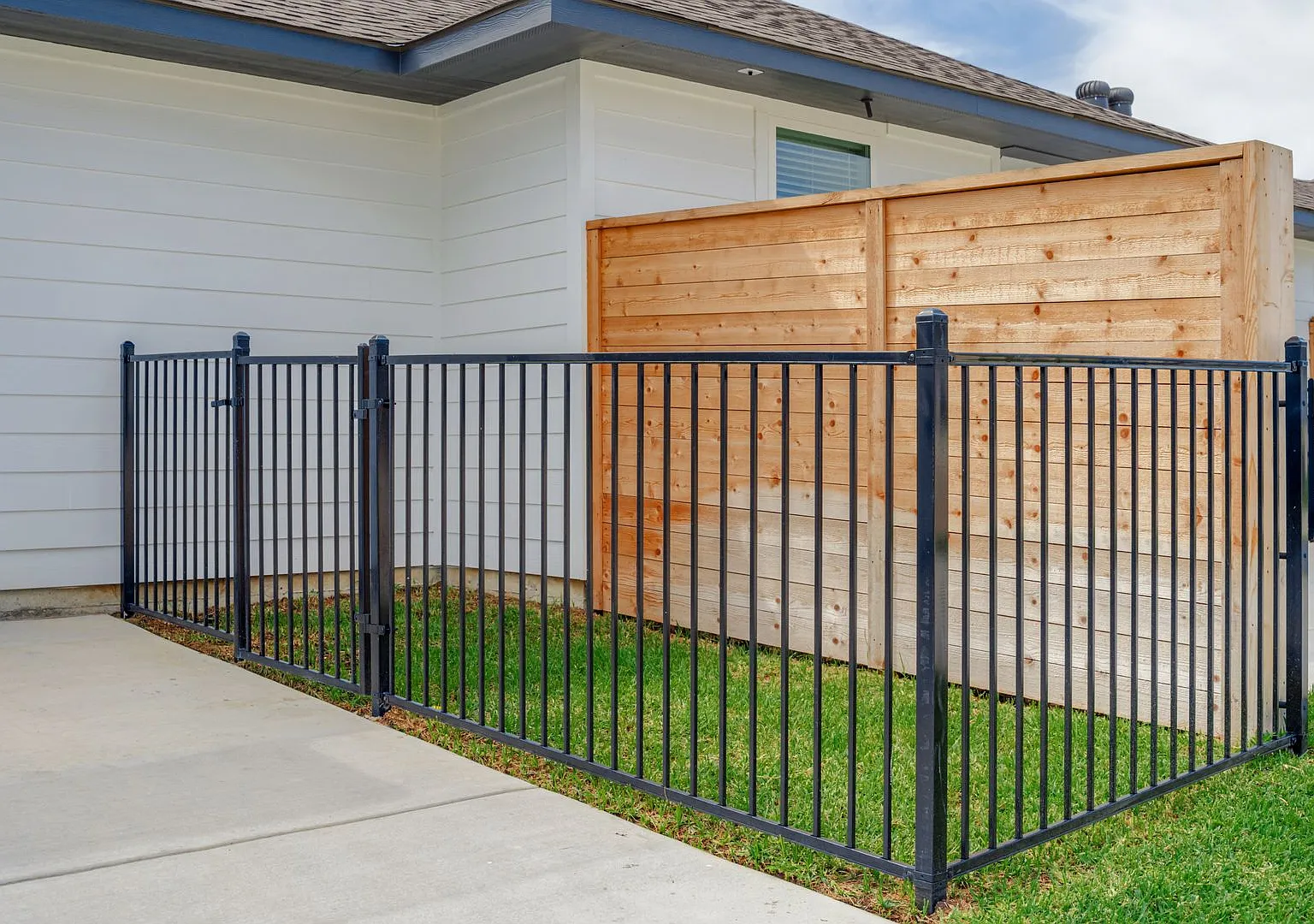 1126 Trellis Pass — Photo 3