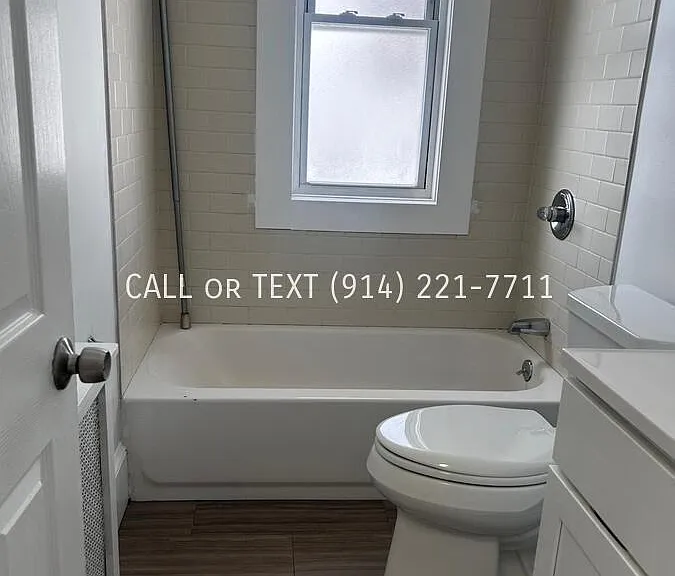 114 S 6th Ave — Photo 5