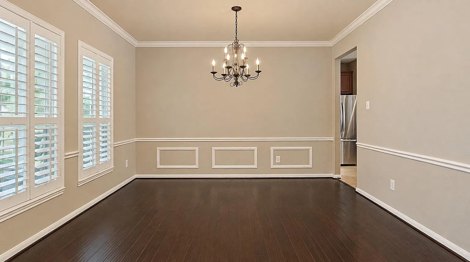 4 bed, 2.5 bath, 2692 sqft, $2,850 — Photo 4
