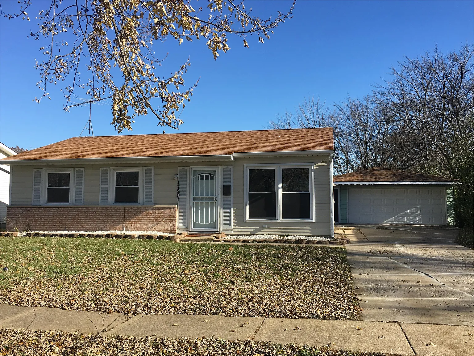 17207 Springtide Ln photo 1