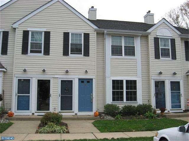 1st image of 817 Lindsley Ct